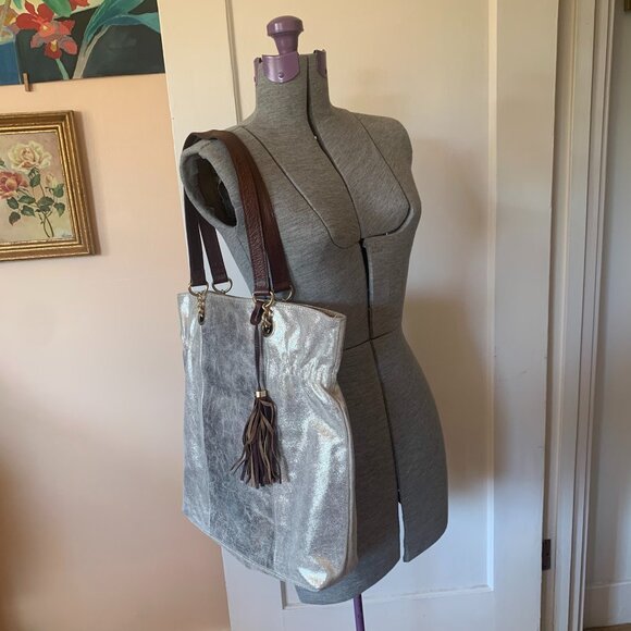 Cynthia Rowley Large Tote Bag Metallic Light Gold Sparkle Brown Handles Tassel - Picture 1 of 8